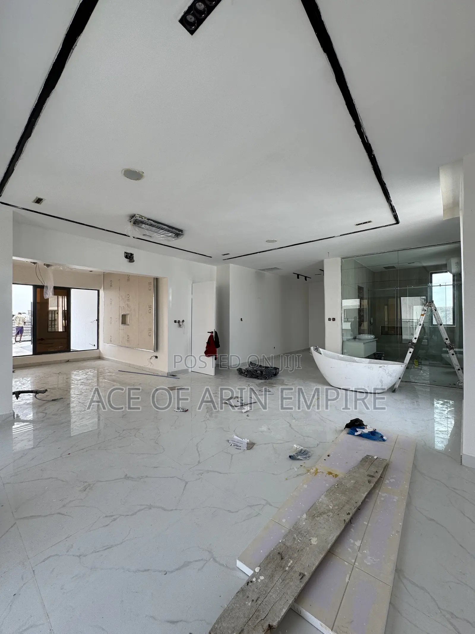 6bdrm Duplex in Osapa London for sale in Osapa london