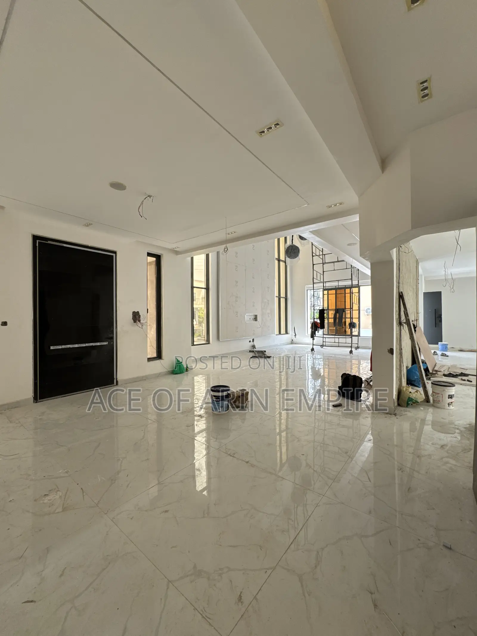 6bdrm Duplex in Osapa London for sale in Osapa london