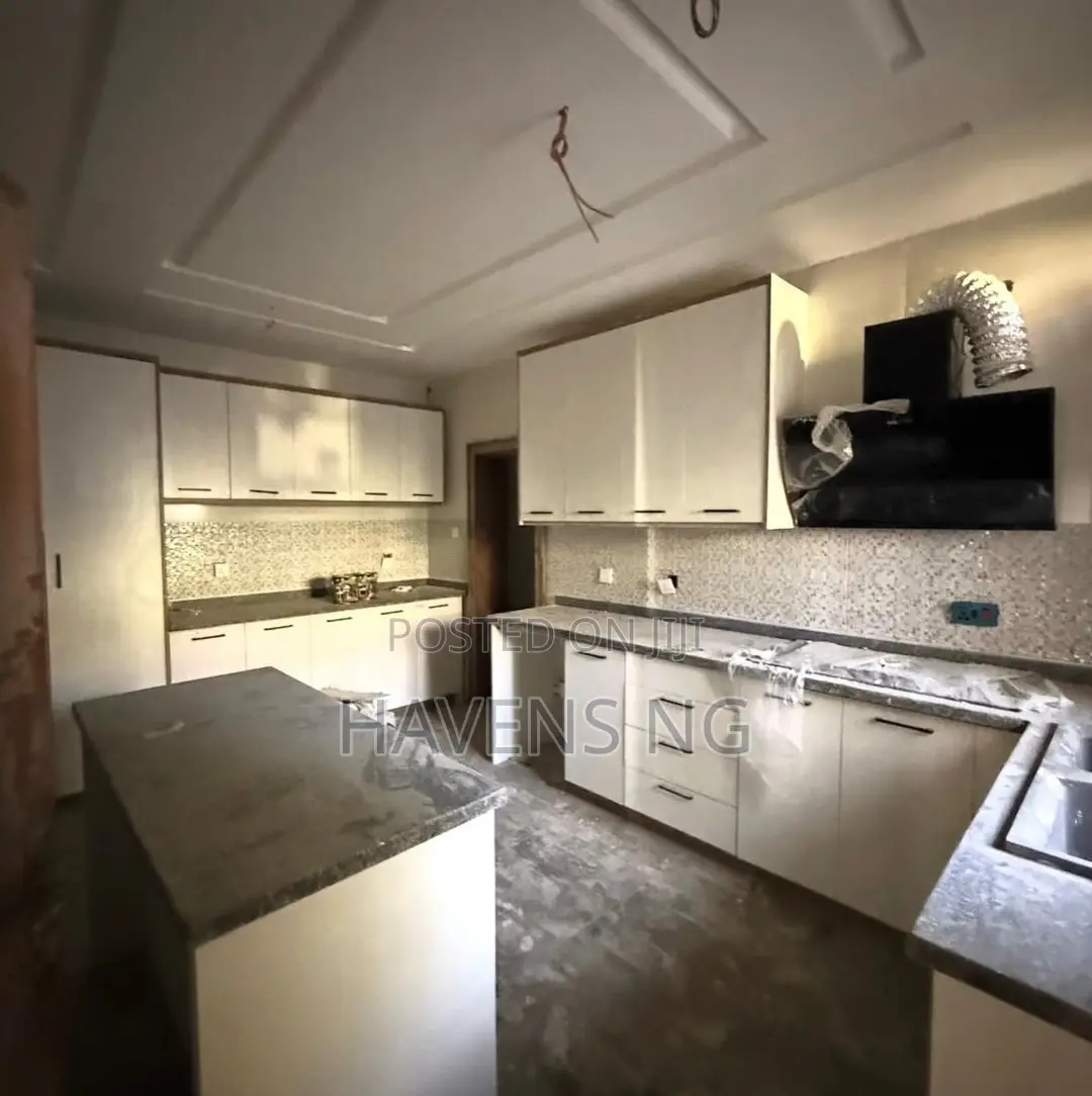 4bdrm Duplex in Zone 2 / Wuse for sale in Zone 2 / Wuse