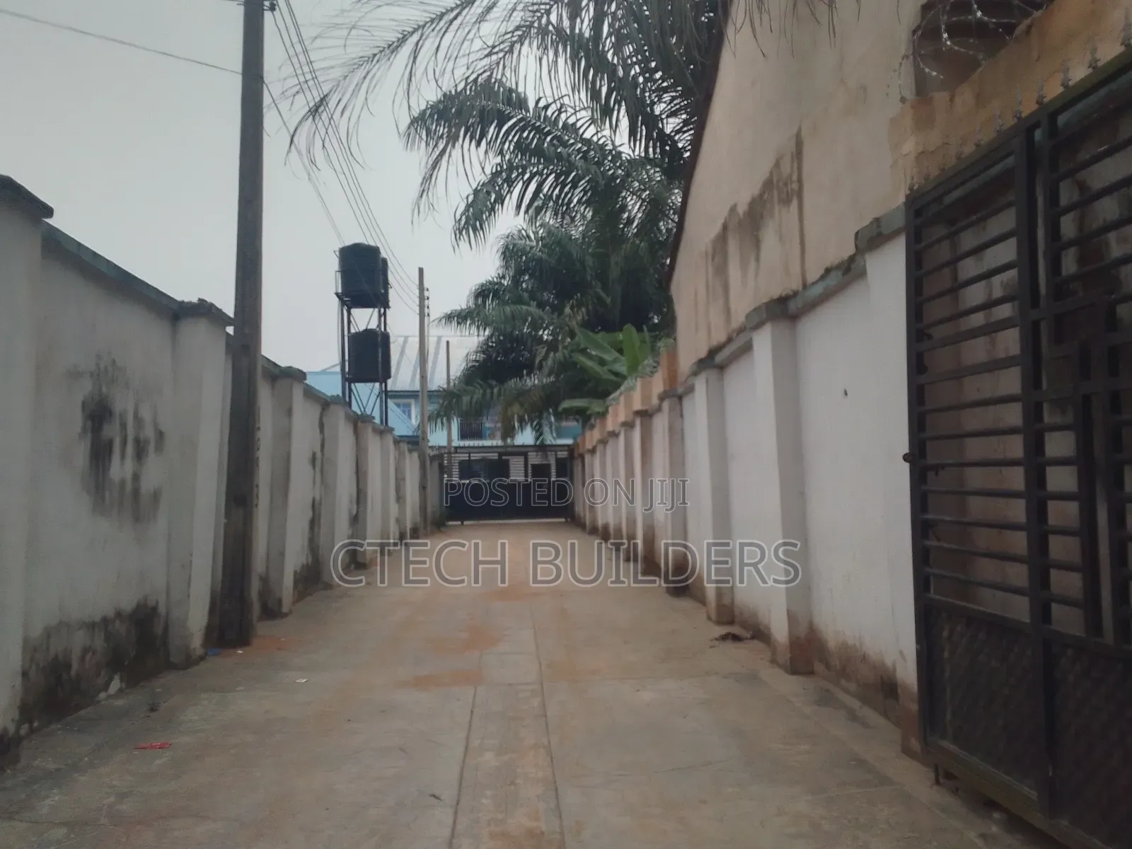 3bdrm Block of Flats in Benin City for sale in Benin City
