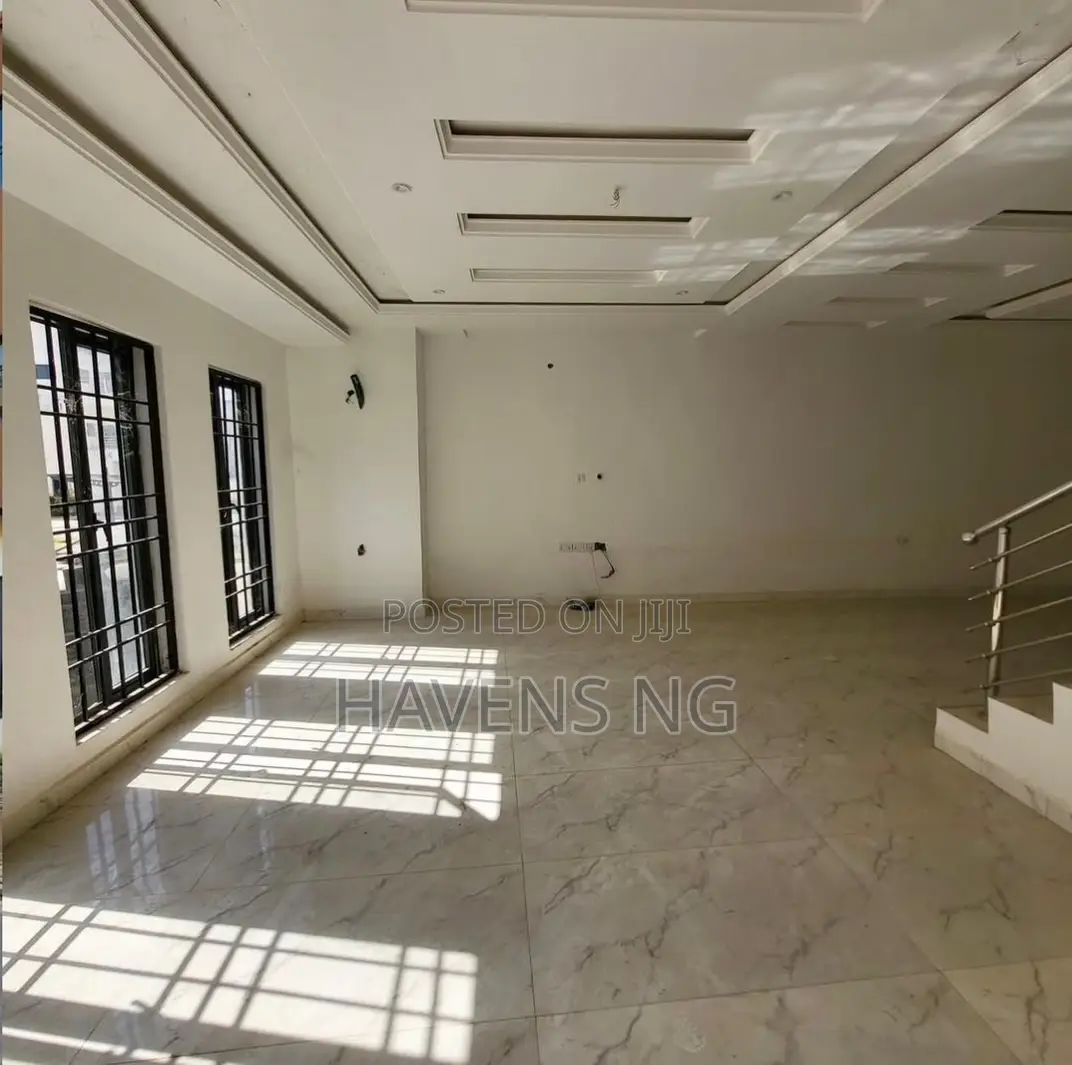 4bdrm Duplex in Apo Resettlement for sale in Apo Resettlement