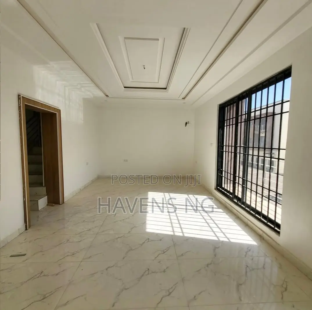 4bdrm Duplex in Apo Resettlement for sale in Apo Resettlement