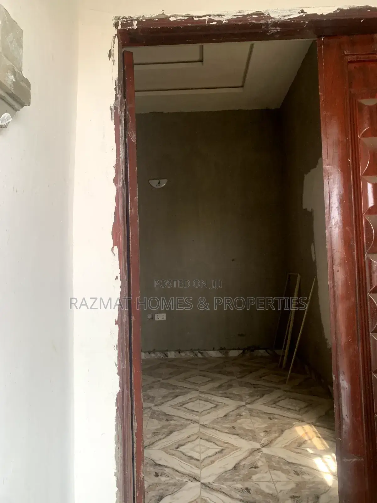 2bdrm Block of Flats in Okota for rent in Okota