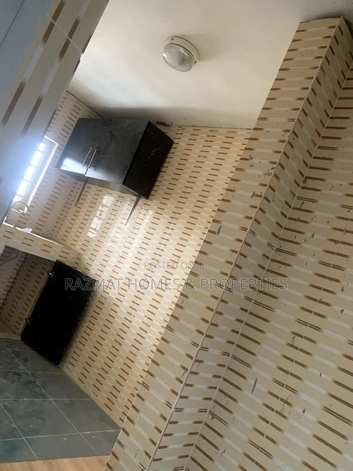 2bdrm Block of Flats in Okota for rent in Okota