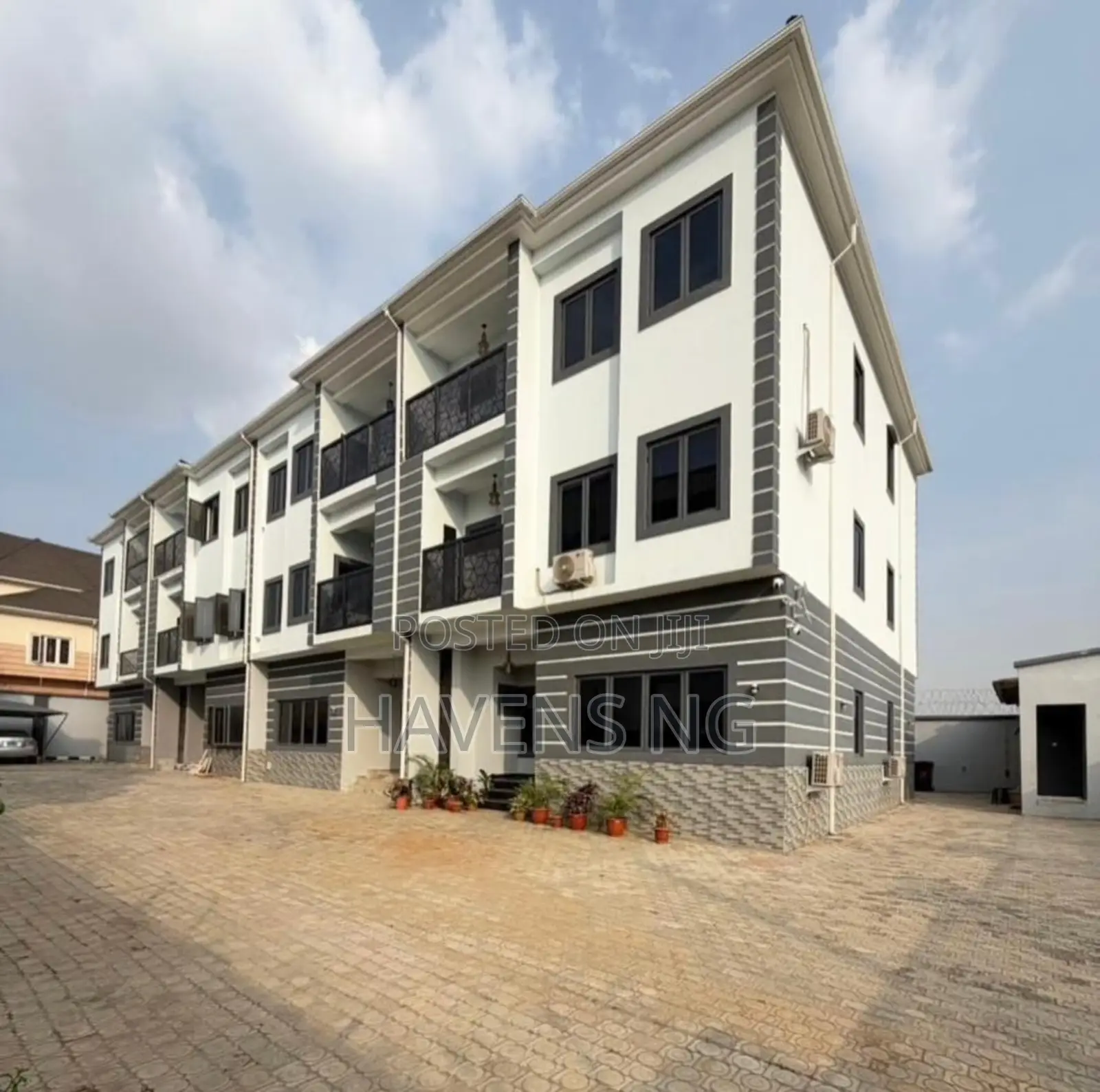 4bdrm Duplex in Jahi for sale in Jahi