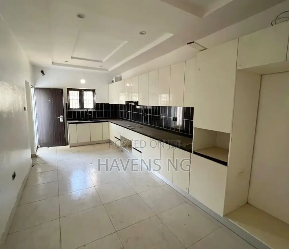 Furnished 4bdrm Duplex in Life Camp for sale in Life Camp