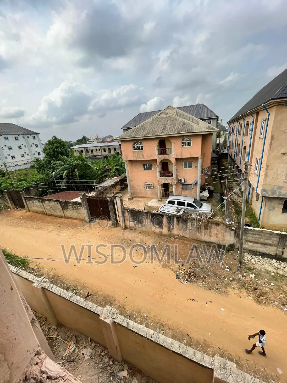 3bdrm Block of Flats in Summit, Osisioma Ngwa for sale in Osisioma Ngwa