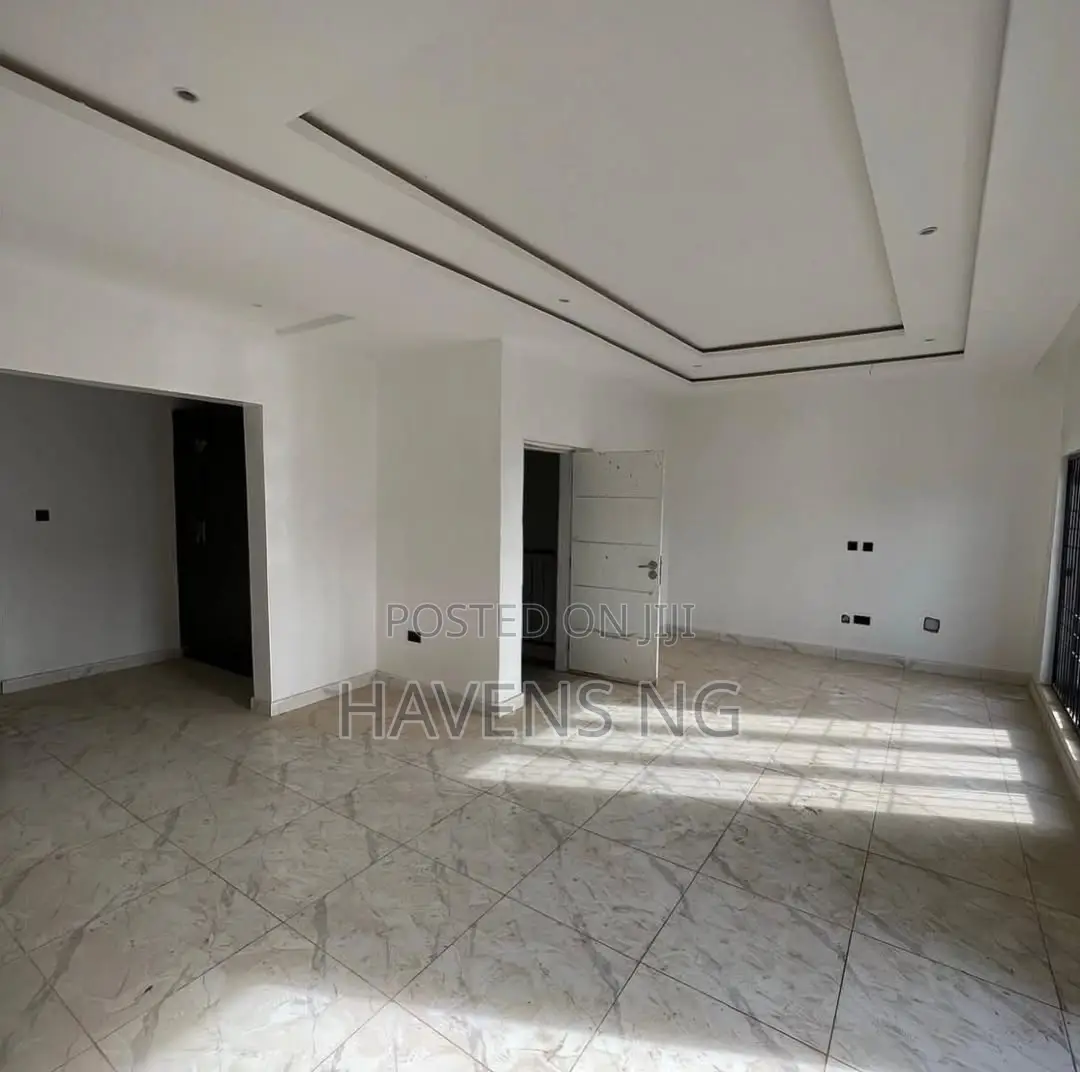 4bdrm Duplex in Kado for sale in Kado