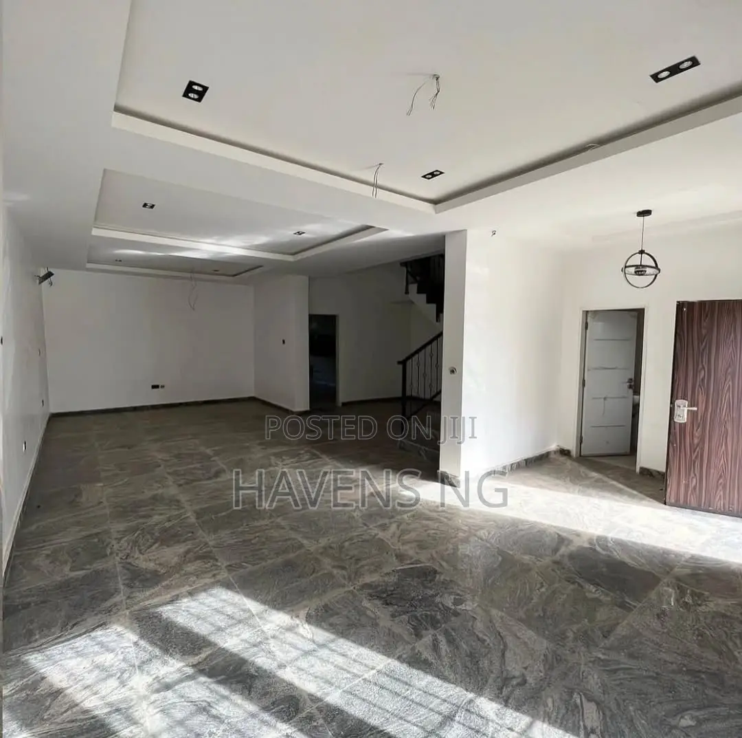 4bdrm Duplex in Kado for sale in Kado