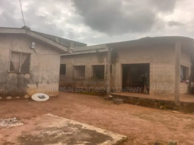 Land for Sale in Iyana Ipaja