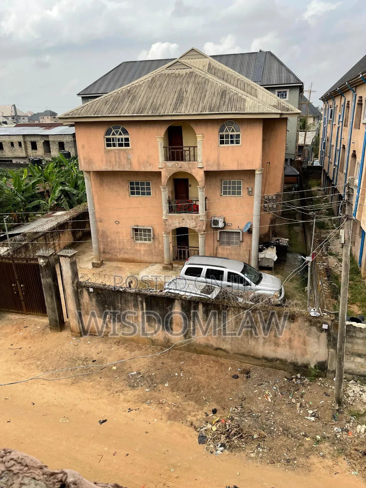 3bdrm Block of Flats in Summit, Osisioma Ngwa for sale in Osisioma Ngwa