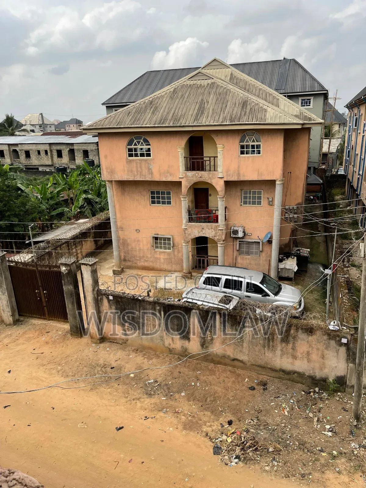 3bdrm Block of Flats in Summit, Osisioma Ngwa for sale in Osisioma Ngwa
