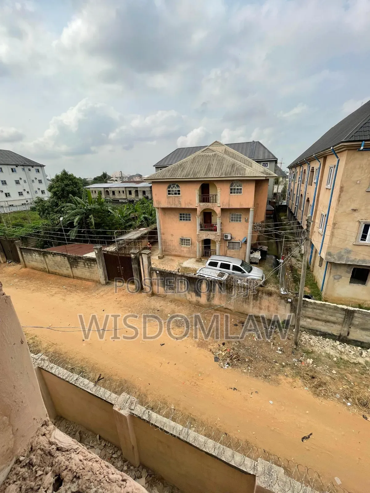 3bdrm Block of Flats in Summit, Osisioma Ngwa for sale in Osisioma Ngwa