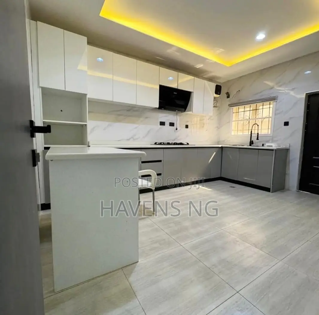 5bdrm Duplex in Mabushi for sale in Mabushi