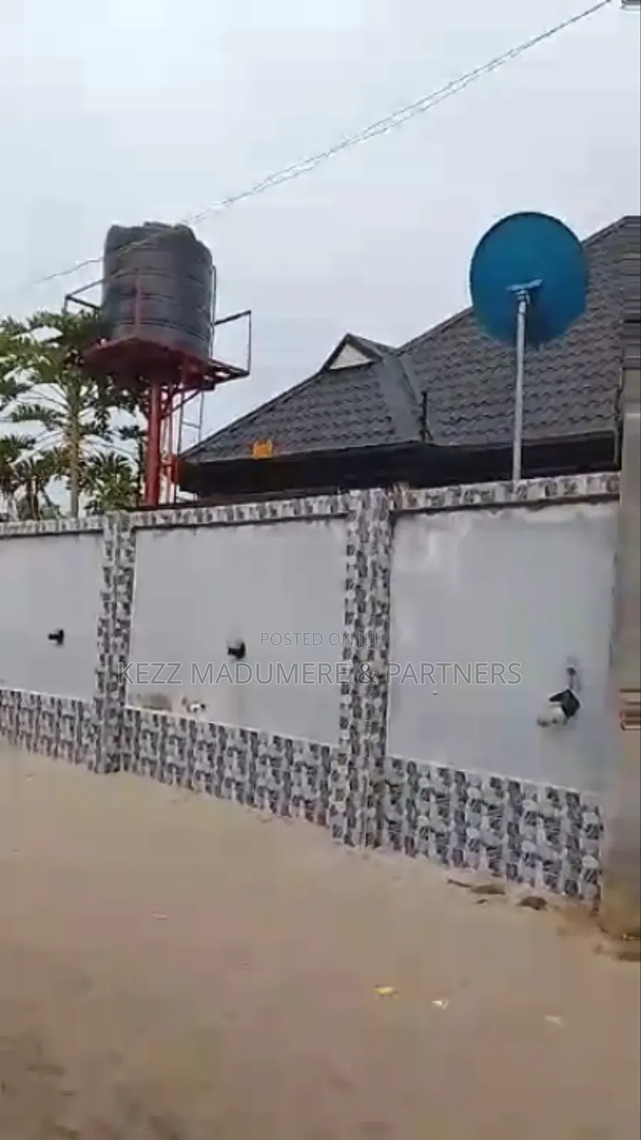 5bdrm Block of Flats in Off Apu Road for sale in Rukpokwu