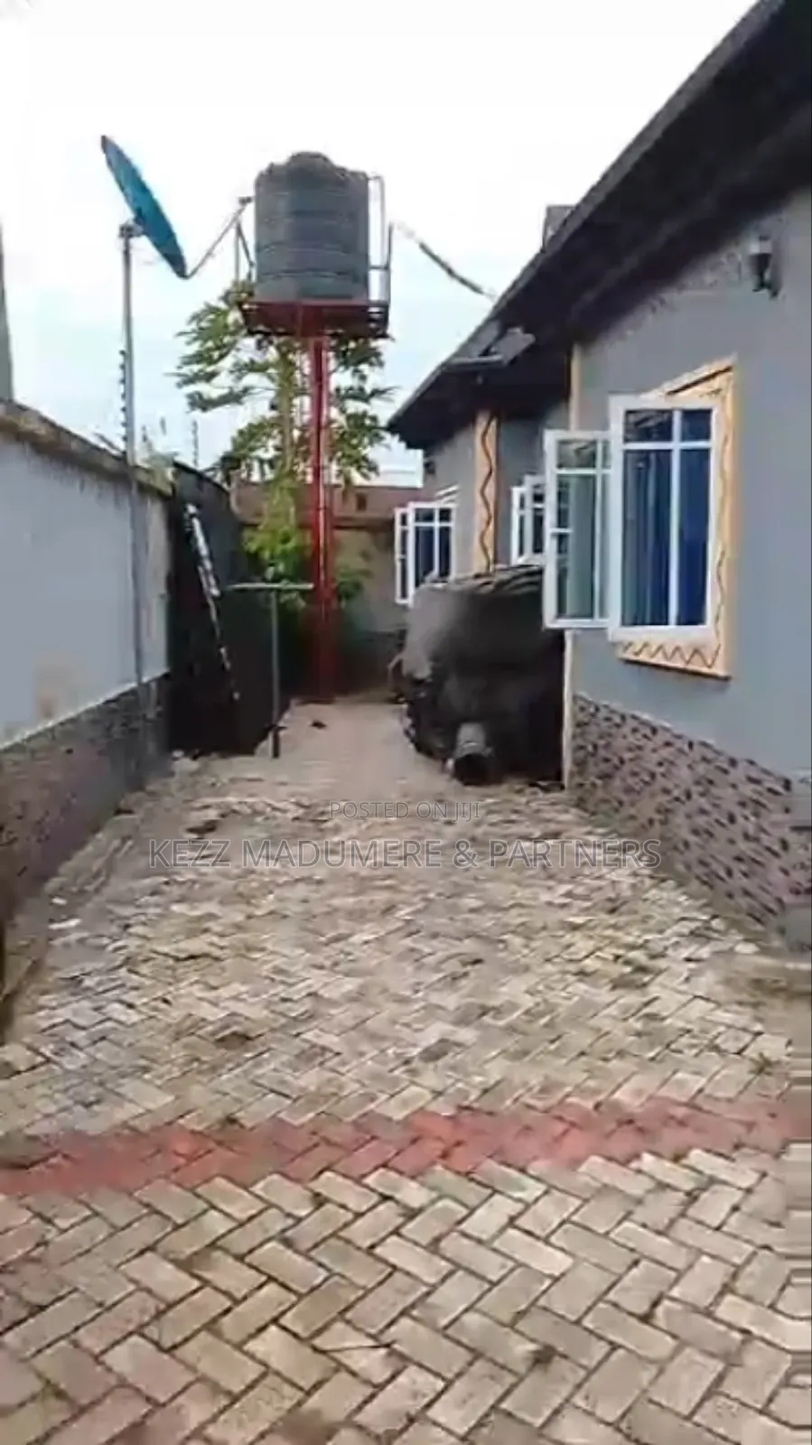 5bdrm Block of Flats in Off Apu Road for sale in Rukpokwu