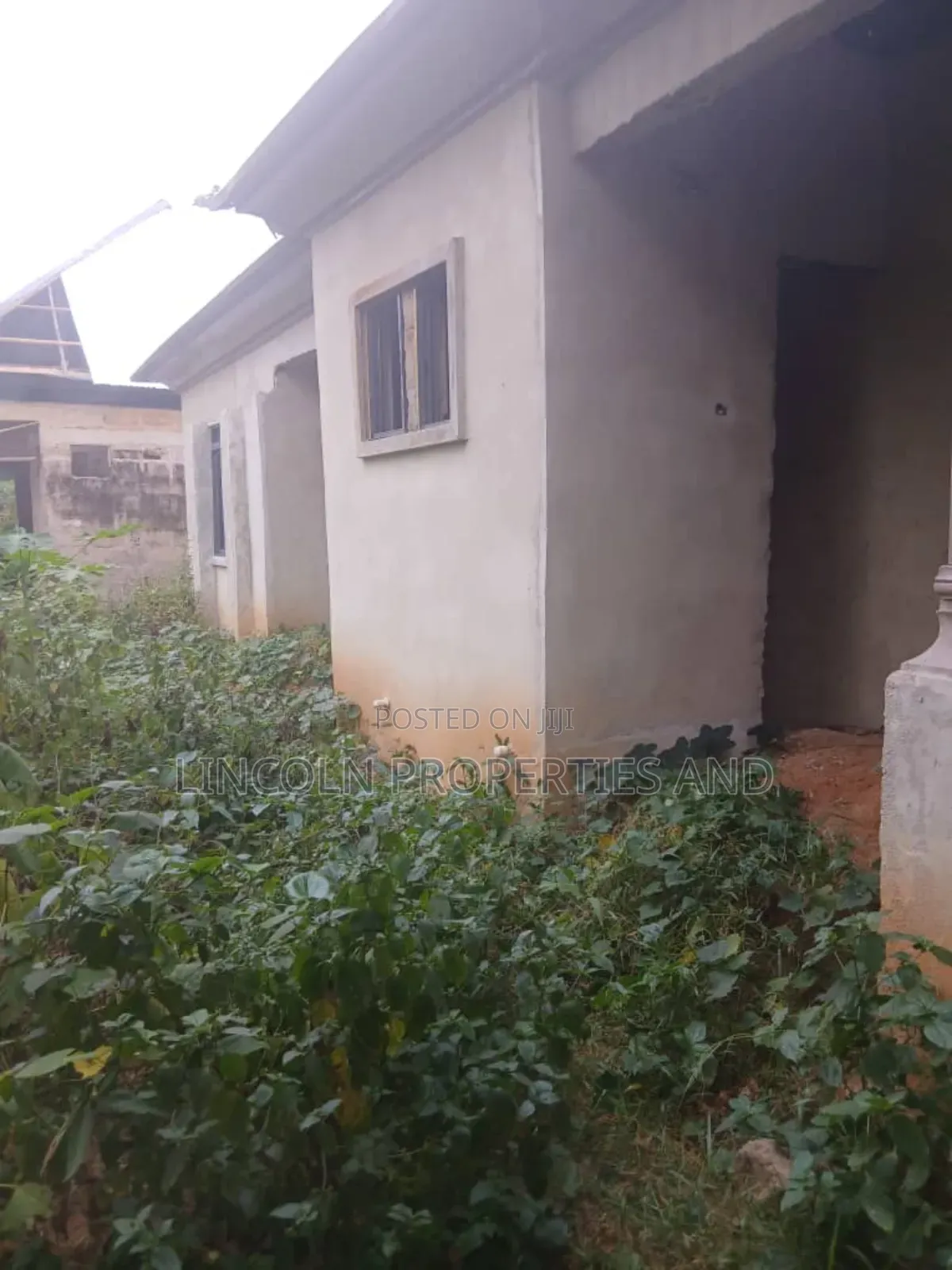 2bdrm Block of Flats in Abak Road, Uyo for sale in Uyo
