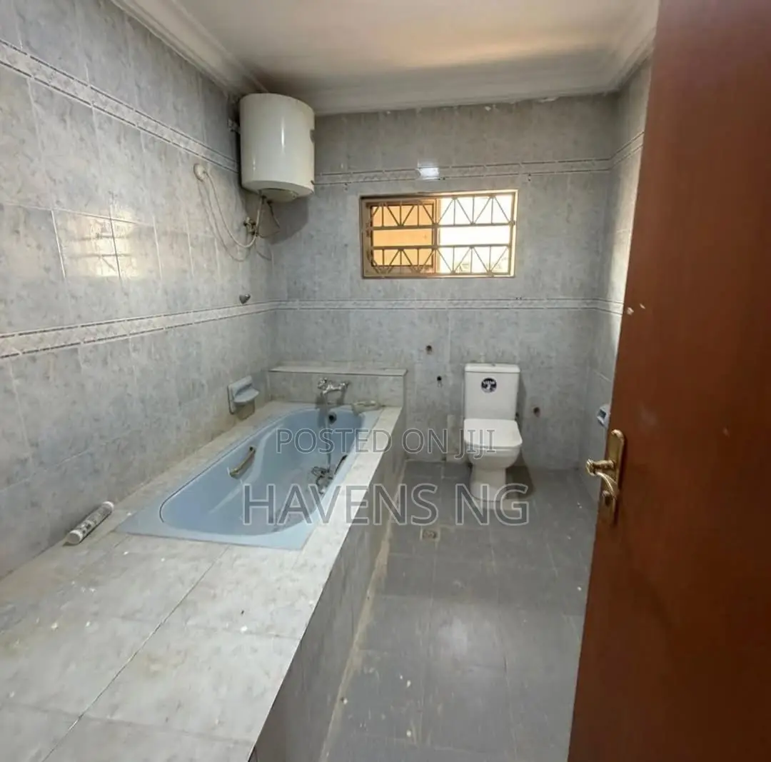 6bdrm Duplex in Maitama for sale in Maitama