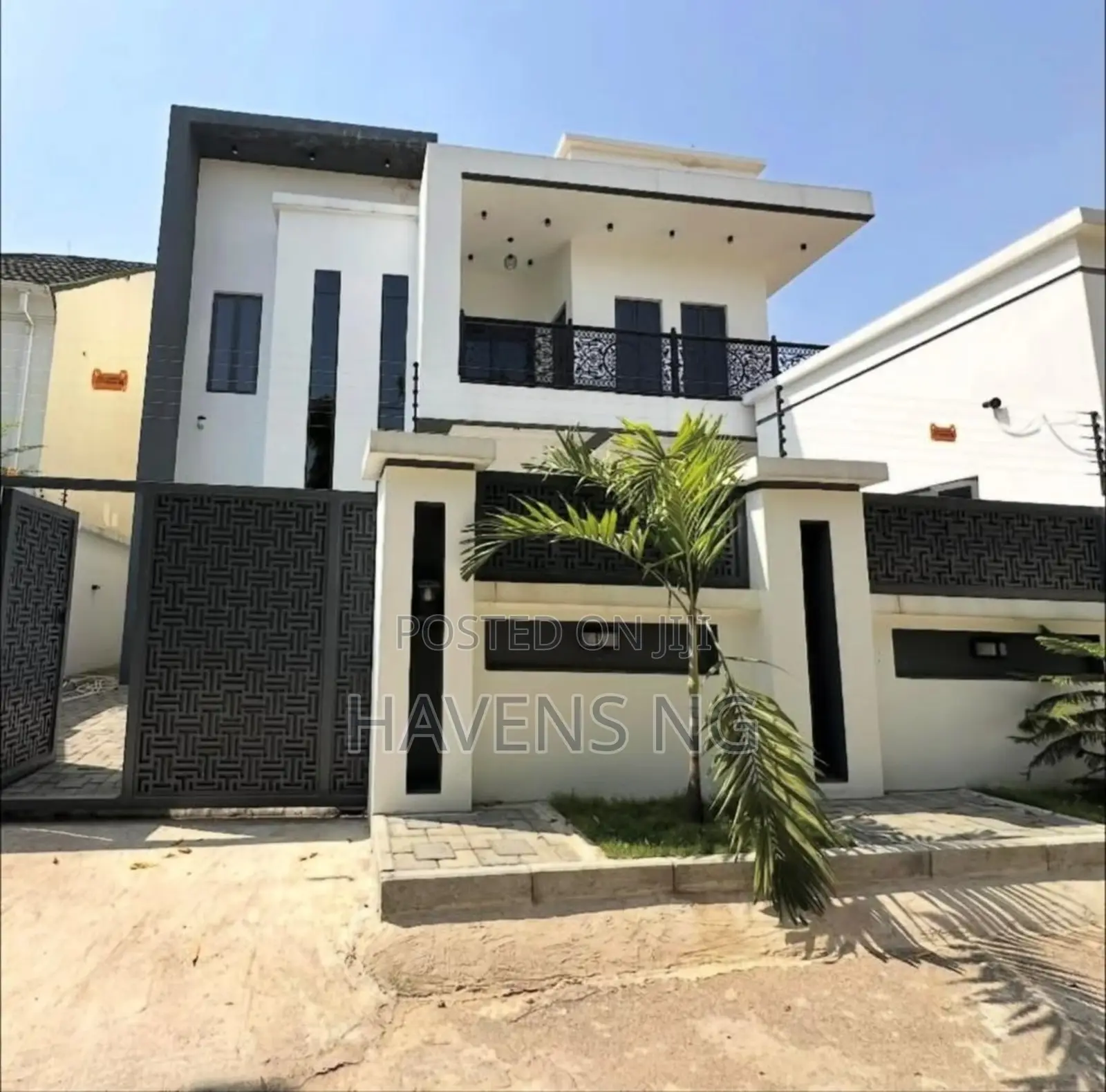 4bdrm Duplex in Life Camp for sale in Life Camp