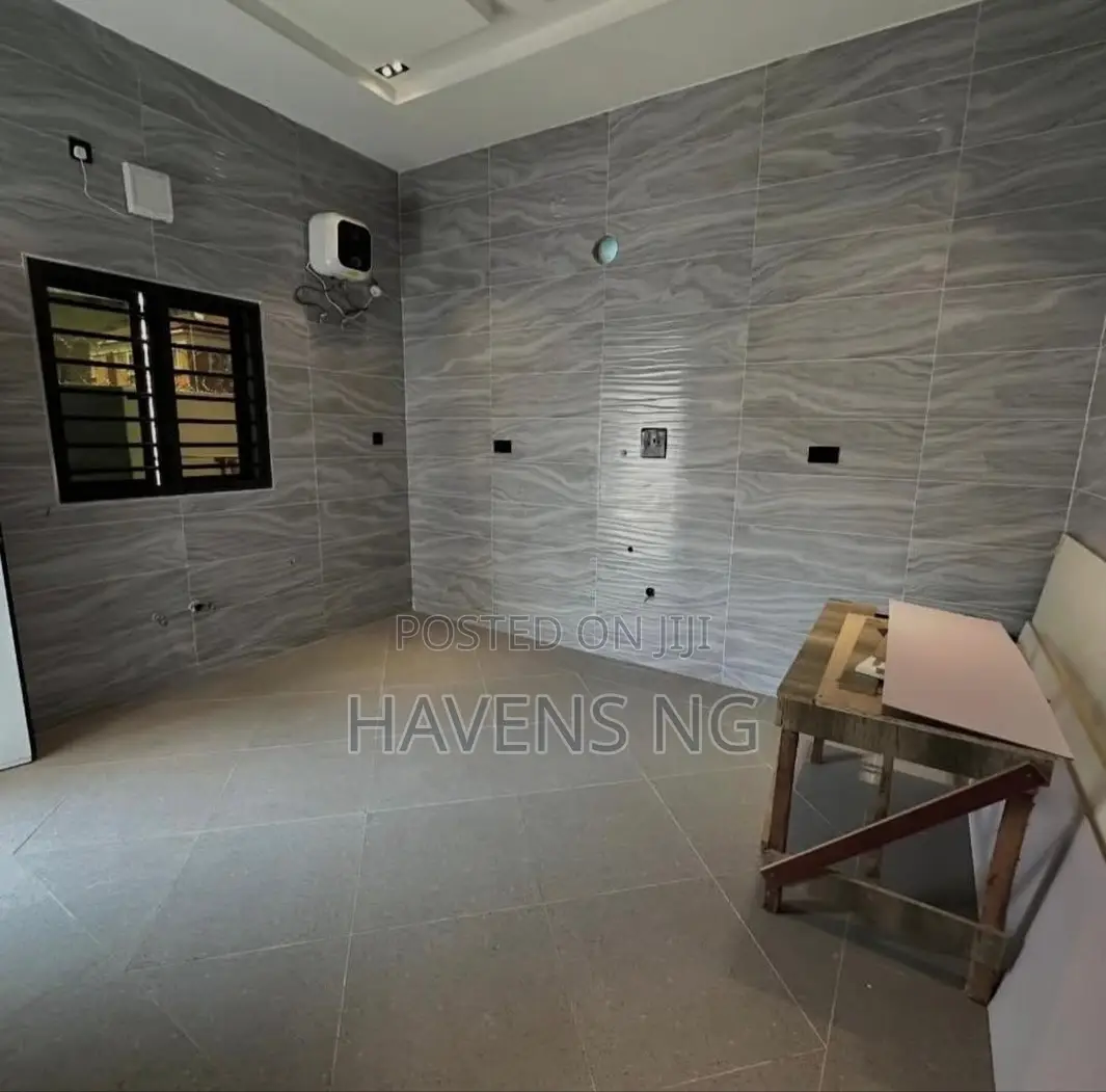 4bdrm Duplex in Life Camp for sale in Life Camp