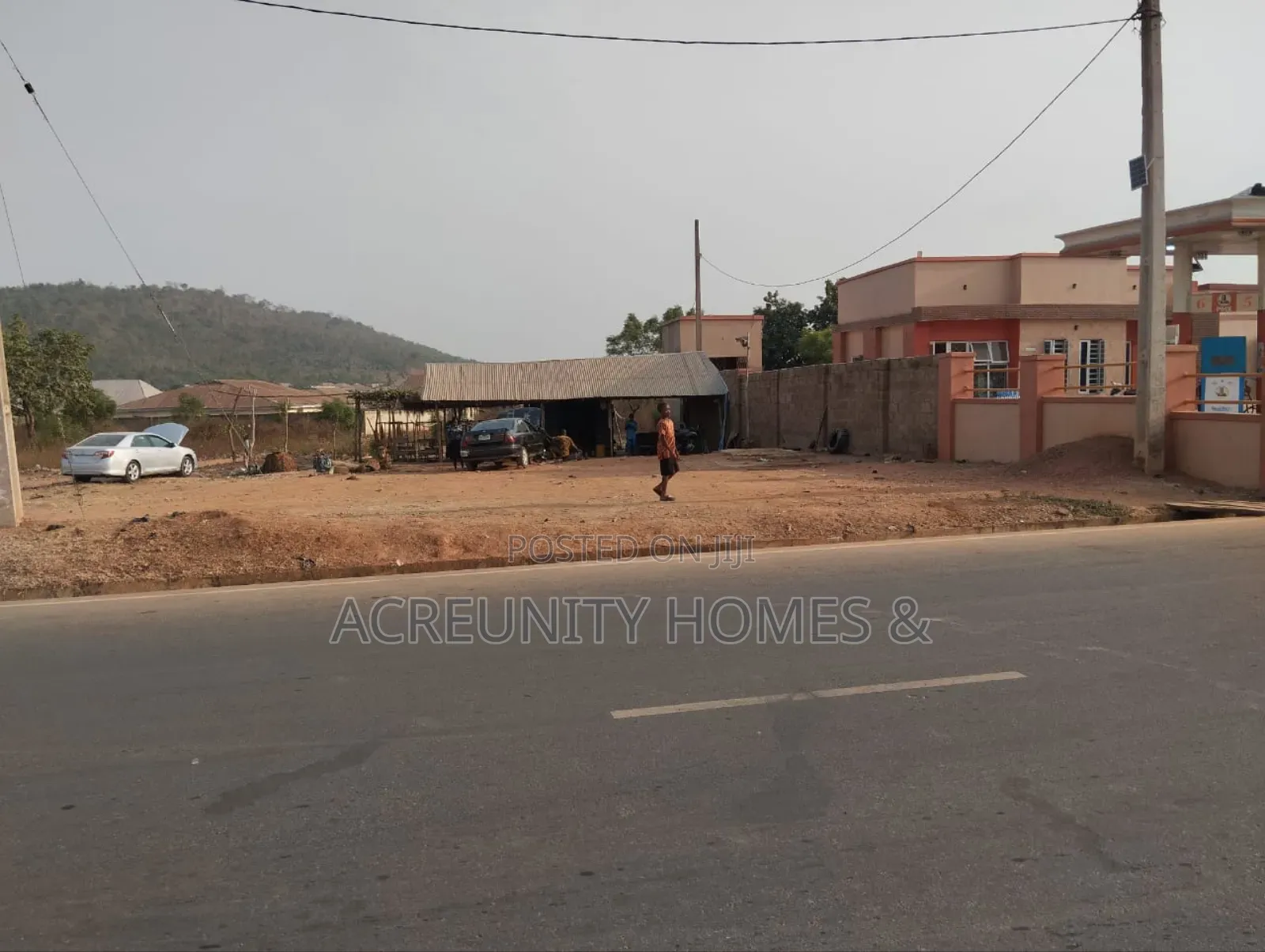 1 Acre of Land– Beside Soma Filling Station, Iseyin–Ogbomoso Road in Iseyin
