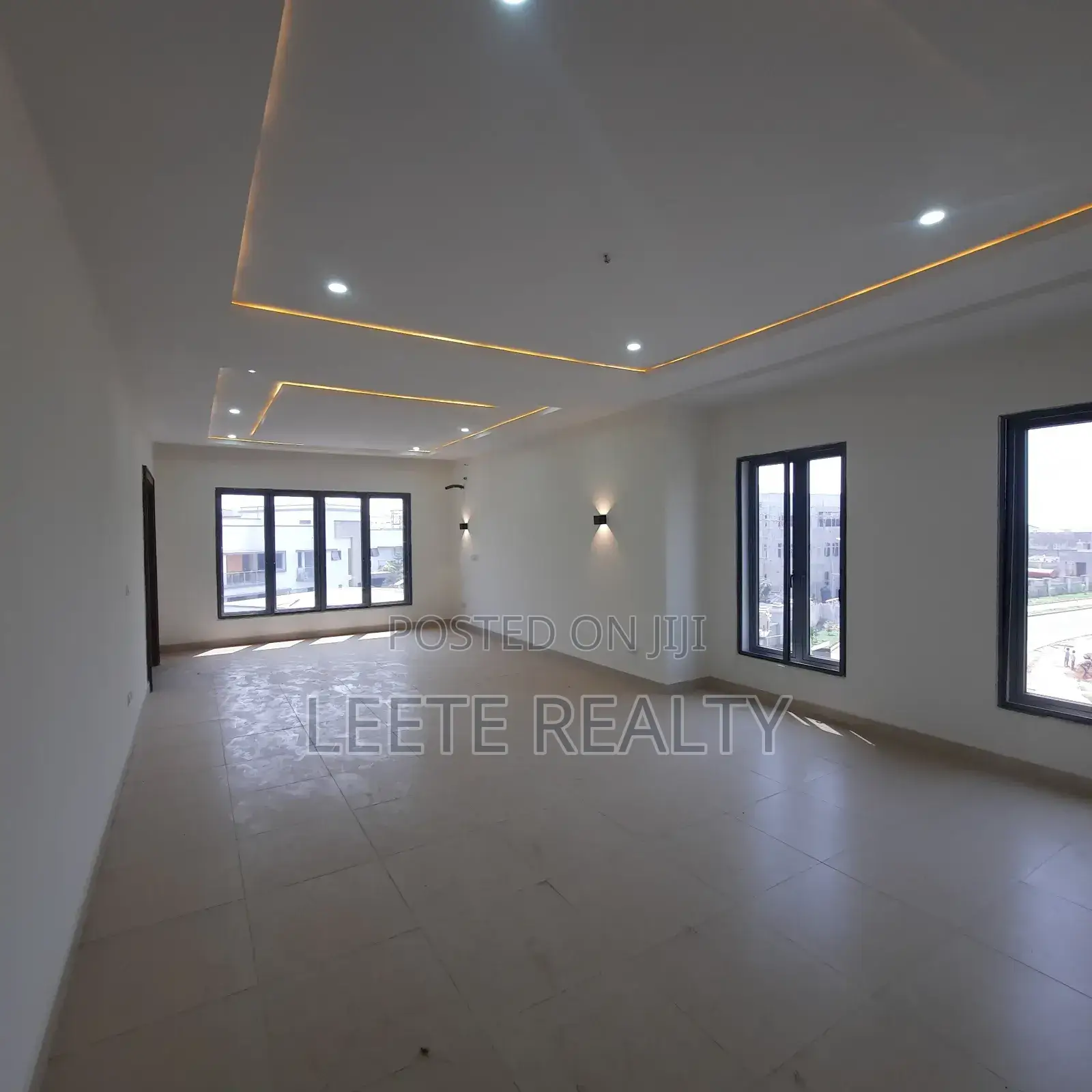 5bdrm Duplex in Wuye for sale in Wuye