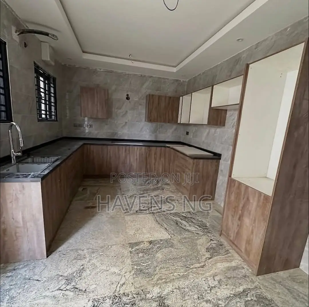 4bdrm Duplex in Life Camp for sale in Life Camp