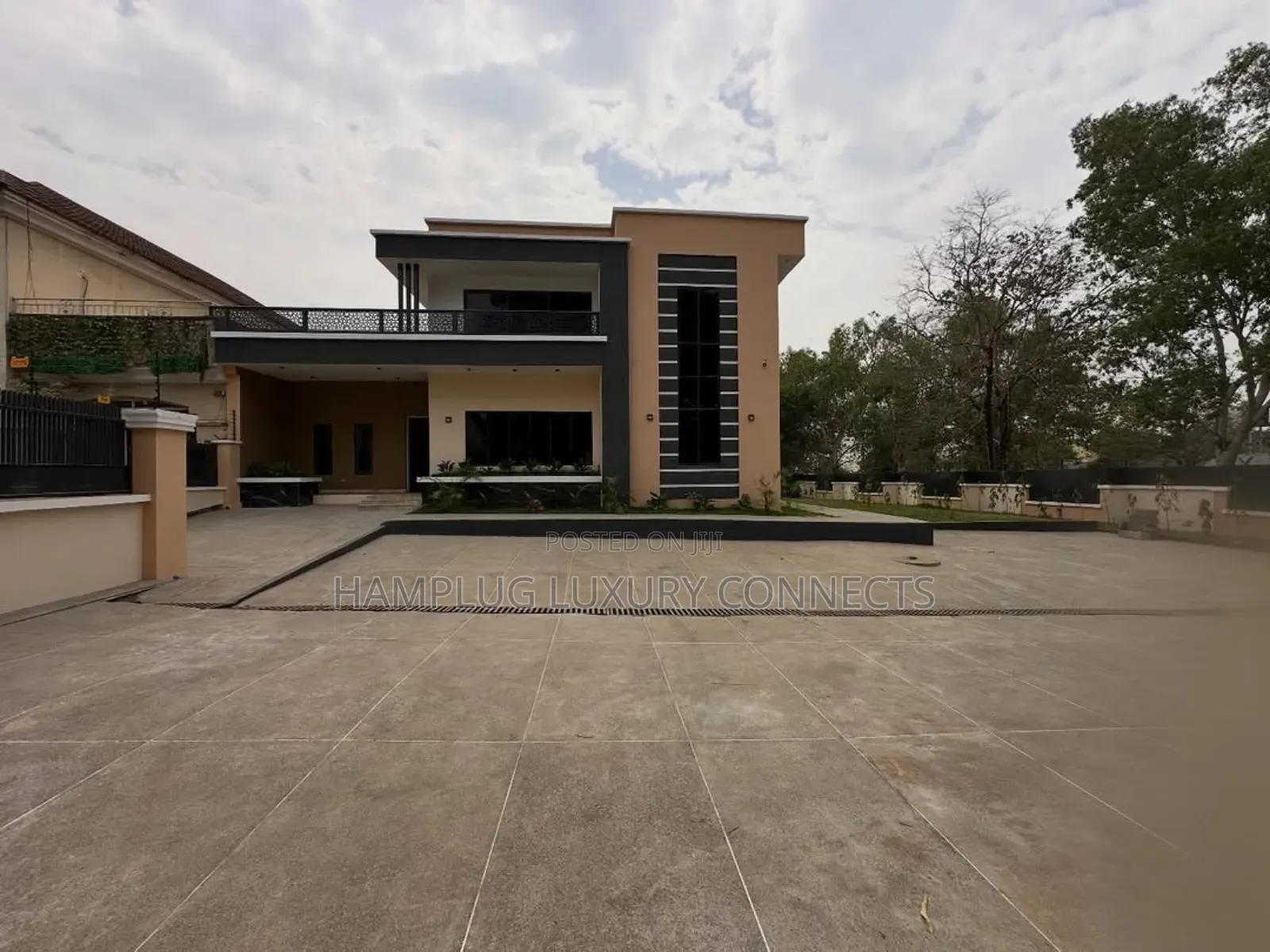 Furnished 5bdrm Duplex in Apo Legislative for sale in Apo District
