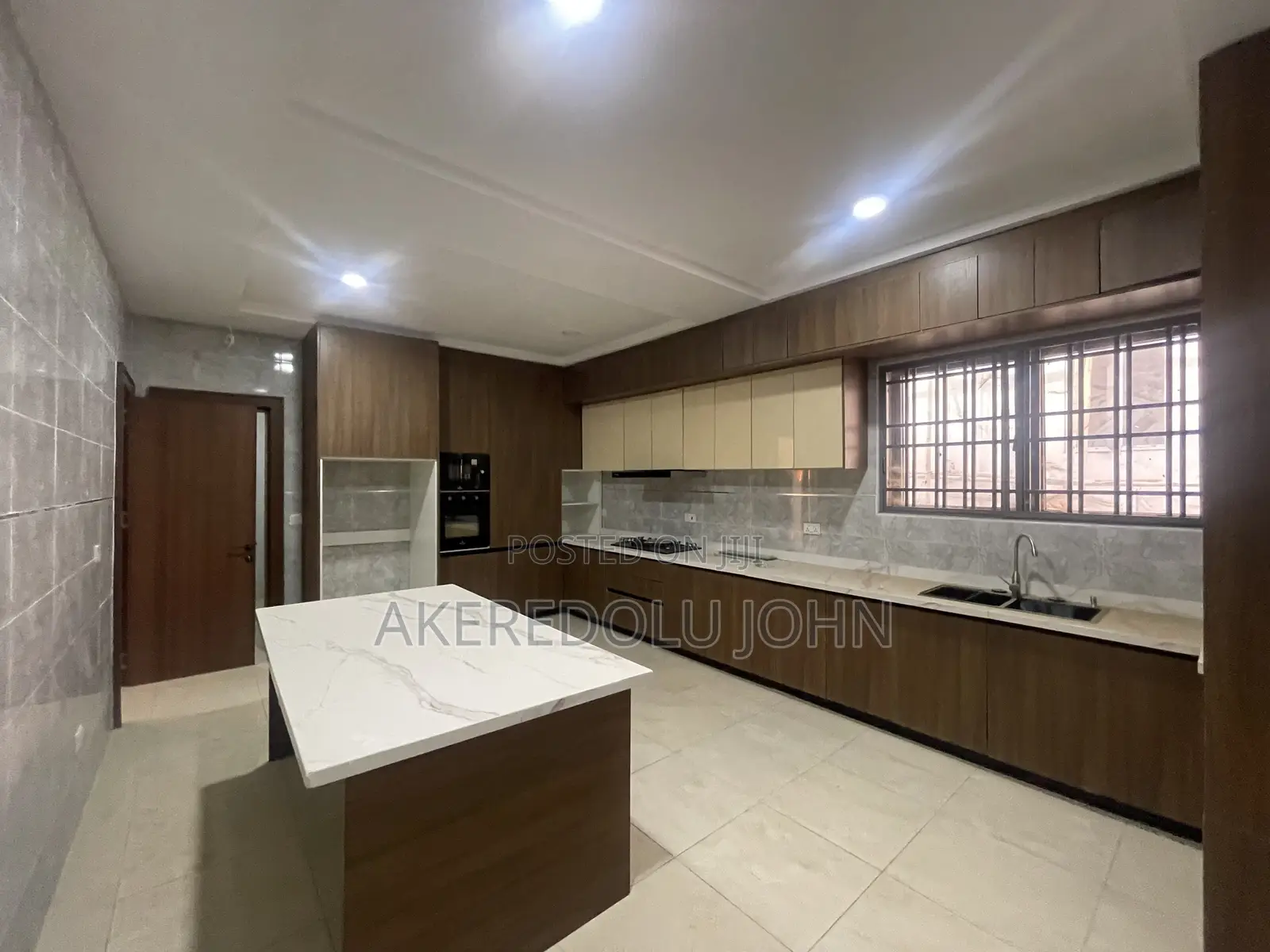 5bdrm Duplex in Wuye for sale in Wuye