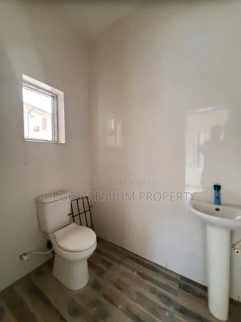 4bdrm Duplex in Government Residents, Old GRA for rent in Old GRA