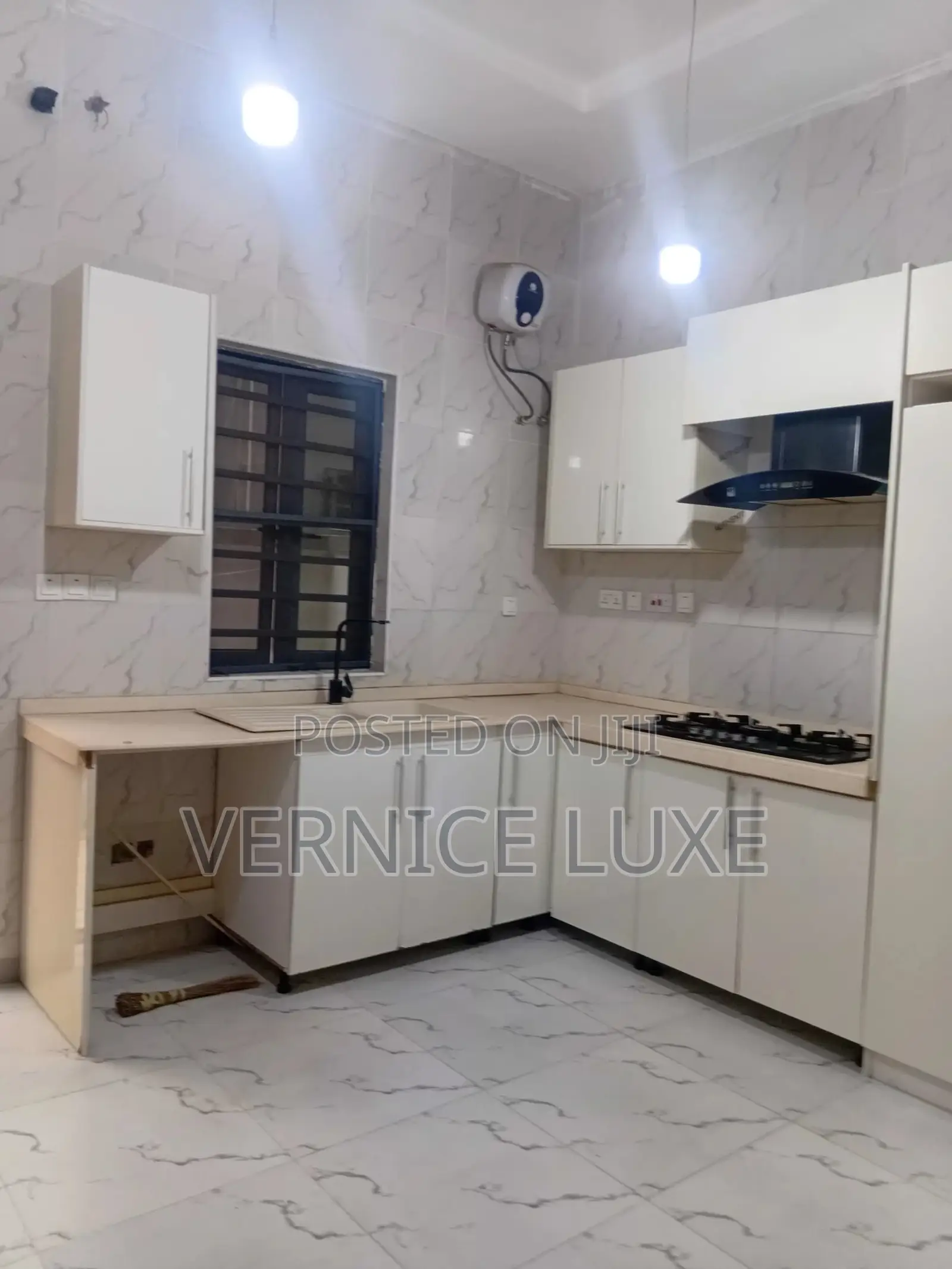 4bdrm Townhouse/Terrace in Spring Valley Estate for Sale in Abraham Adesanya Estate