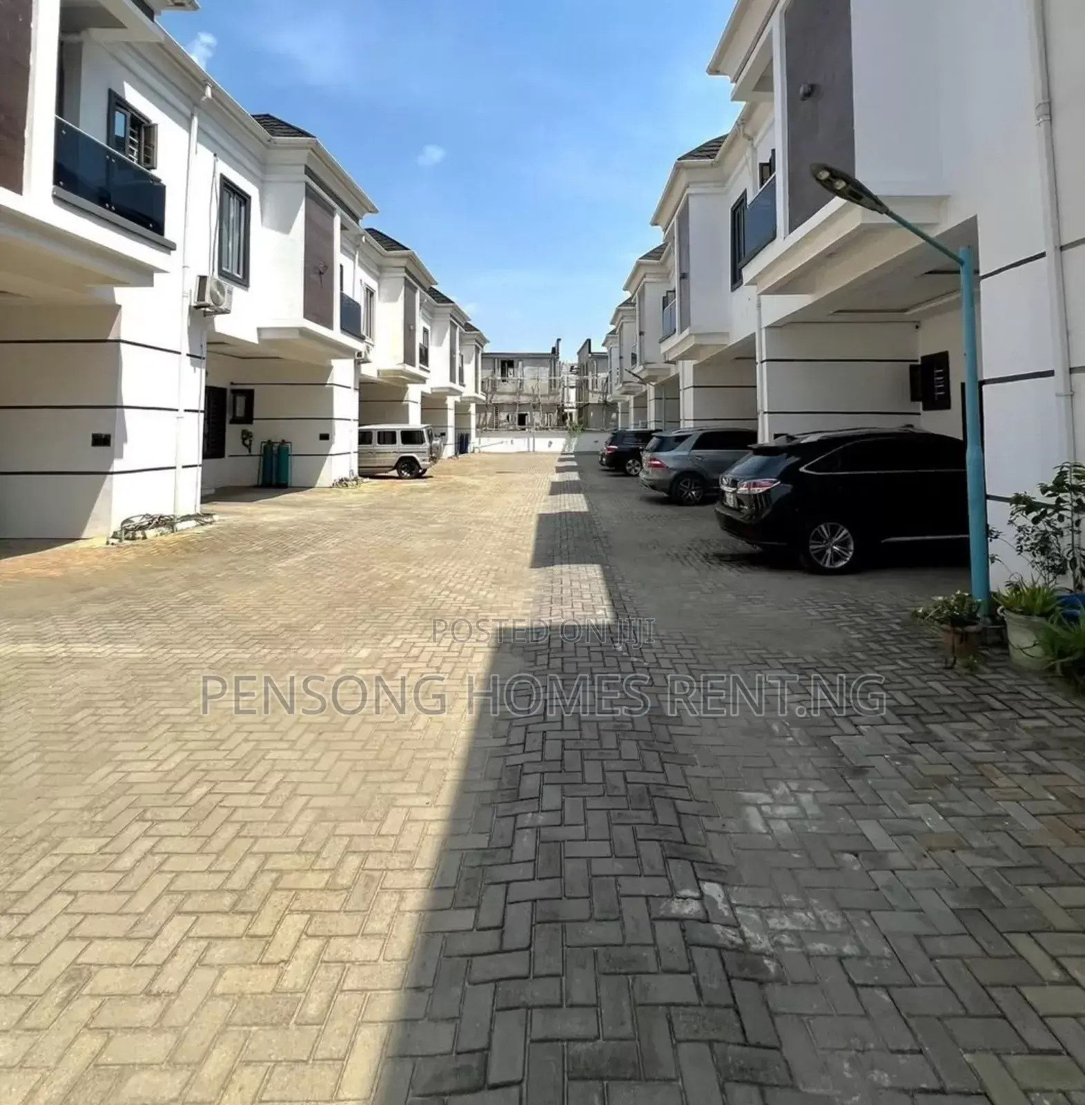 4bdrm Duplex in Ikota Gra for rent in Ikota