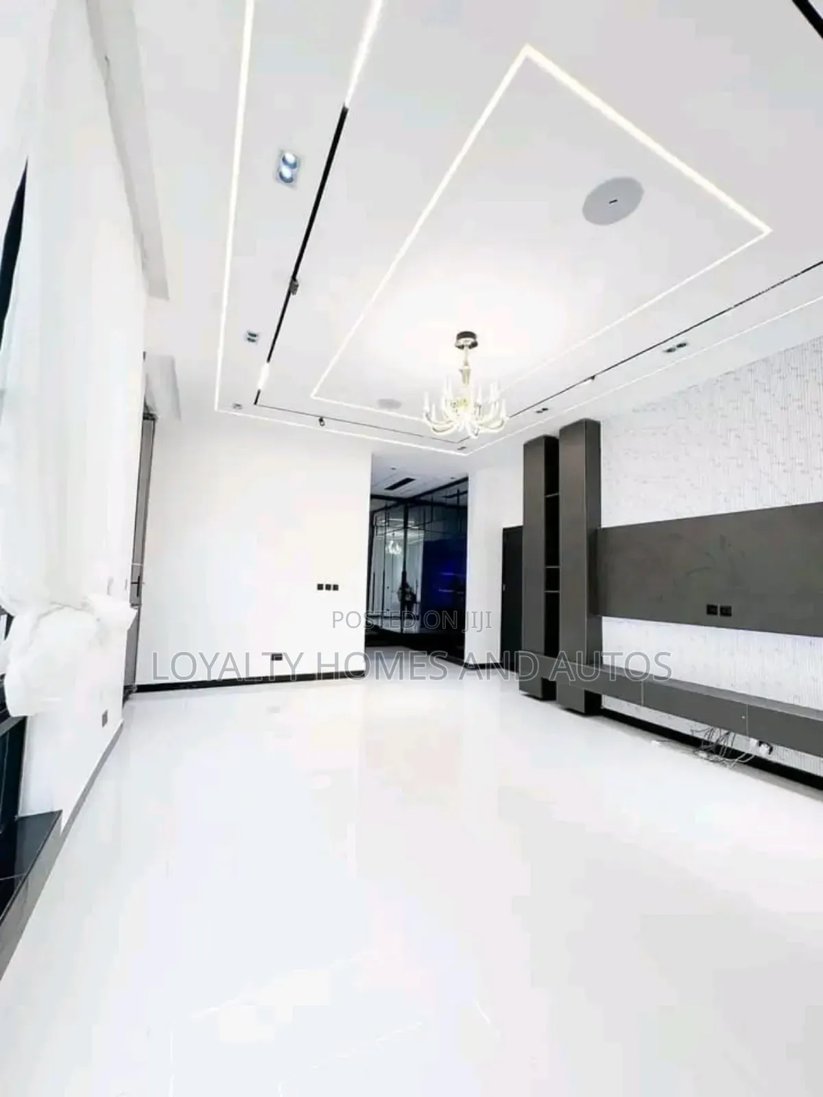 5bdrm Duplex in Chevron for sale in Chevron