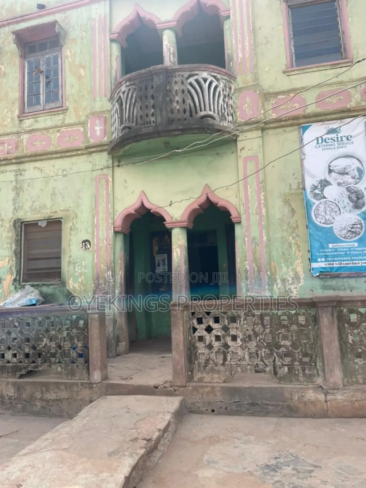 20bdrm Block of Flats in Victory Rd, Akala Express for sale in Akala Express