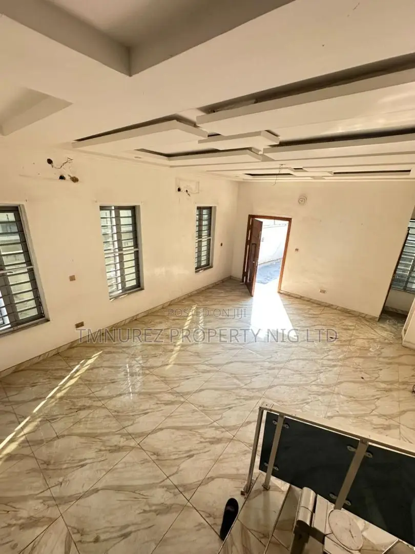 4bdrm Duplex in Chevron, Lekki for rent in Lekki