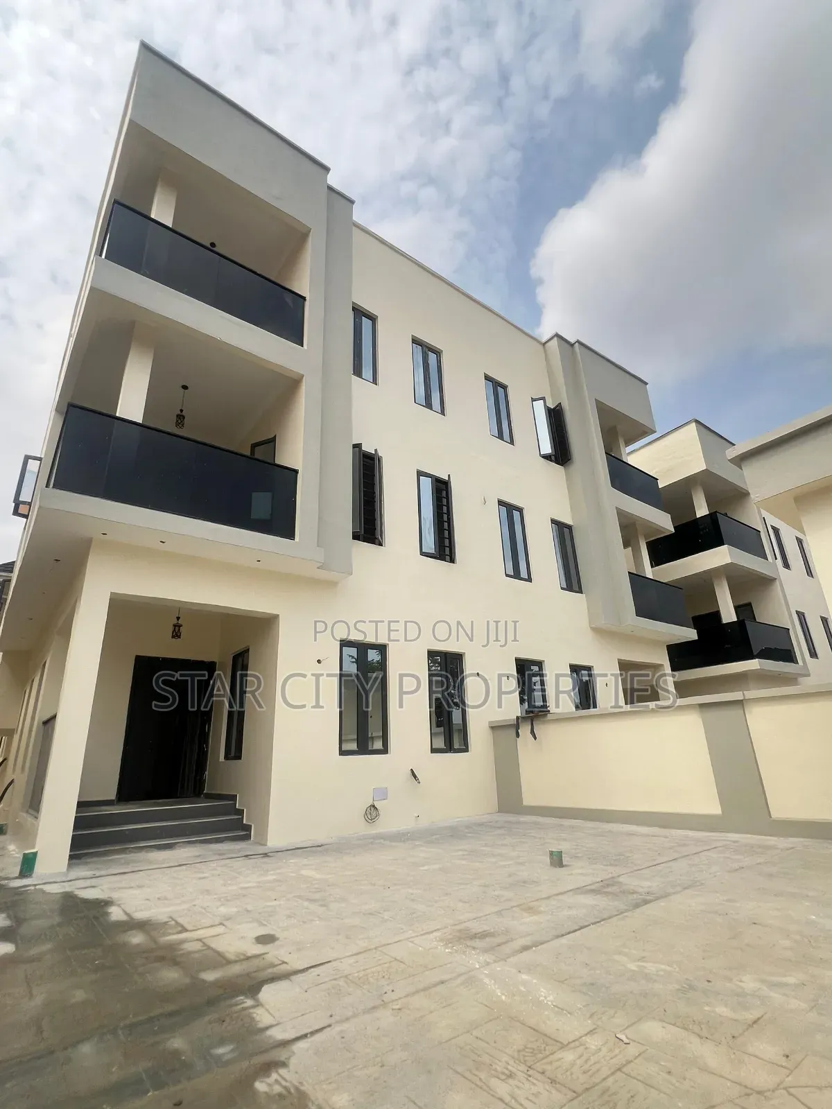 5bdrm House in Magodo Gra for sale in GRA Phase 1