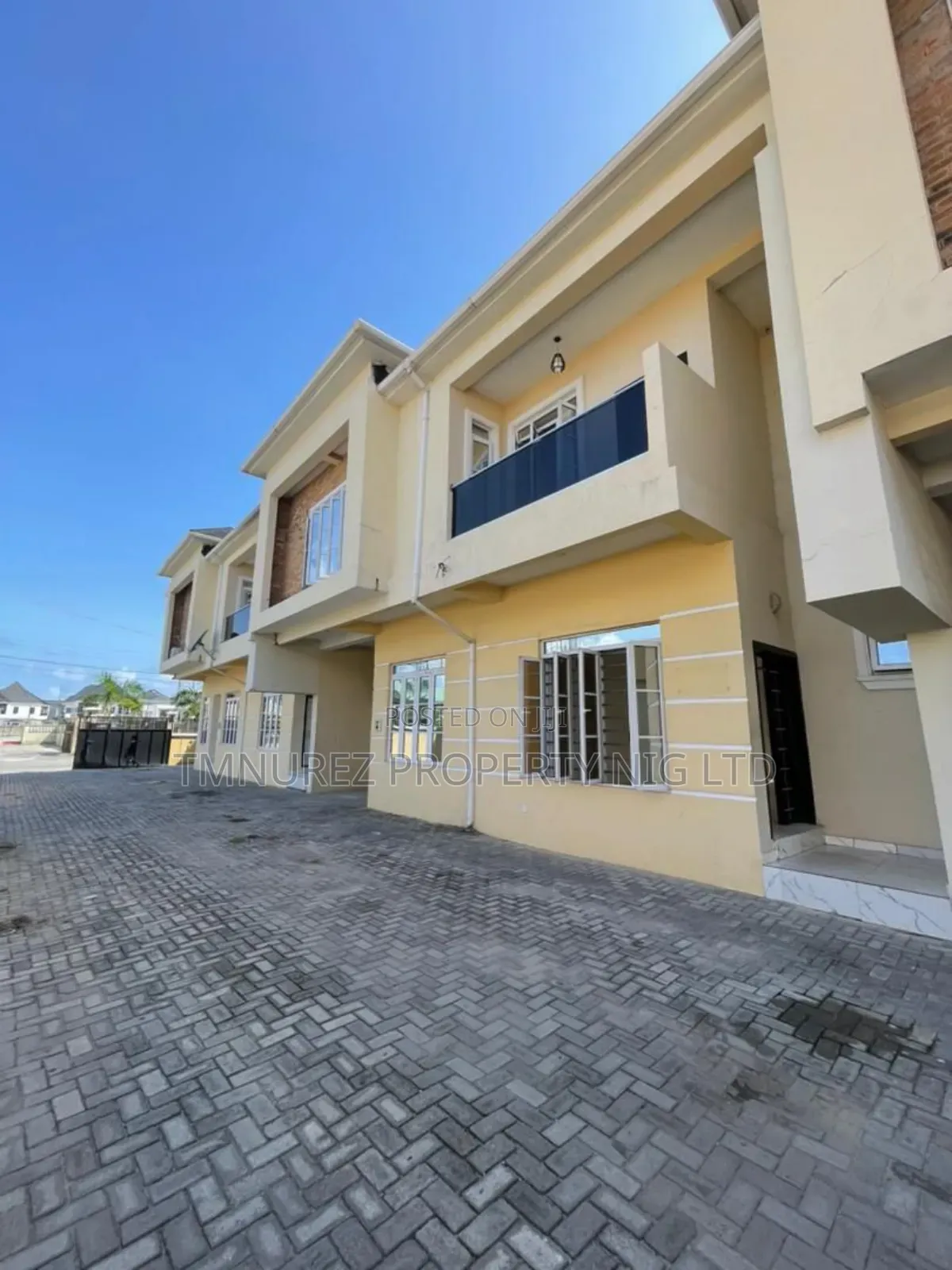 4bdrm Duplex in Oral Estate, Chevron for rent in Chevron