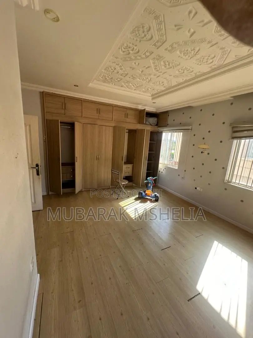 4bdrm Duplex in Zone 4 / Wuse for sale in Zone 4 / Wuse
