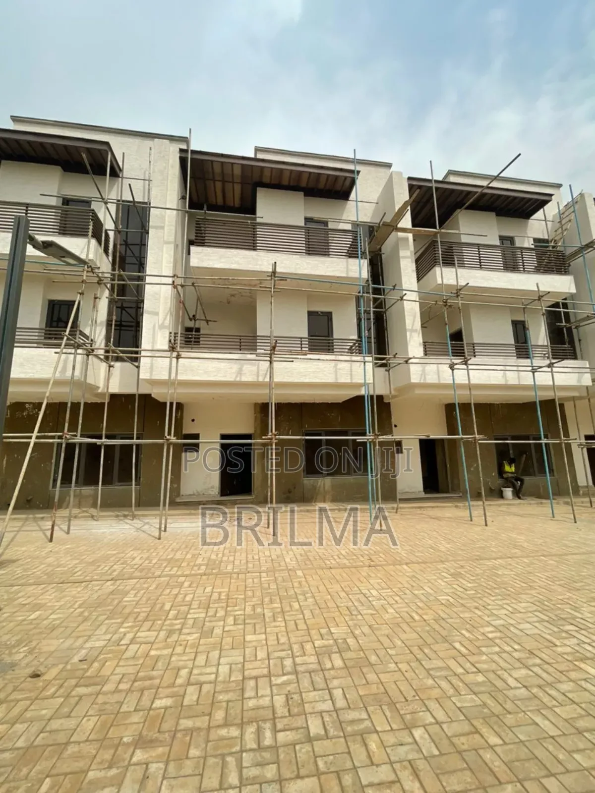 4bdrm Duplex in Mabushi for sale in Mabushi