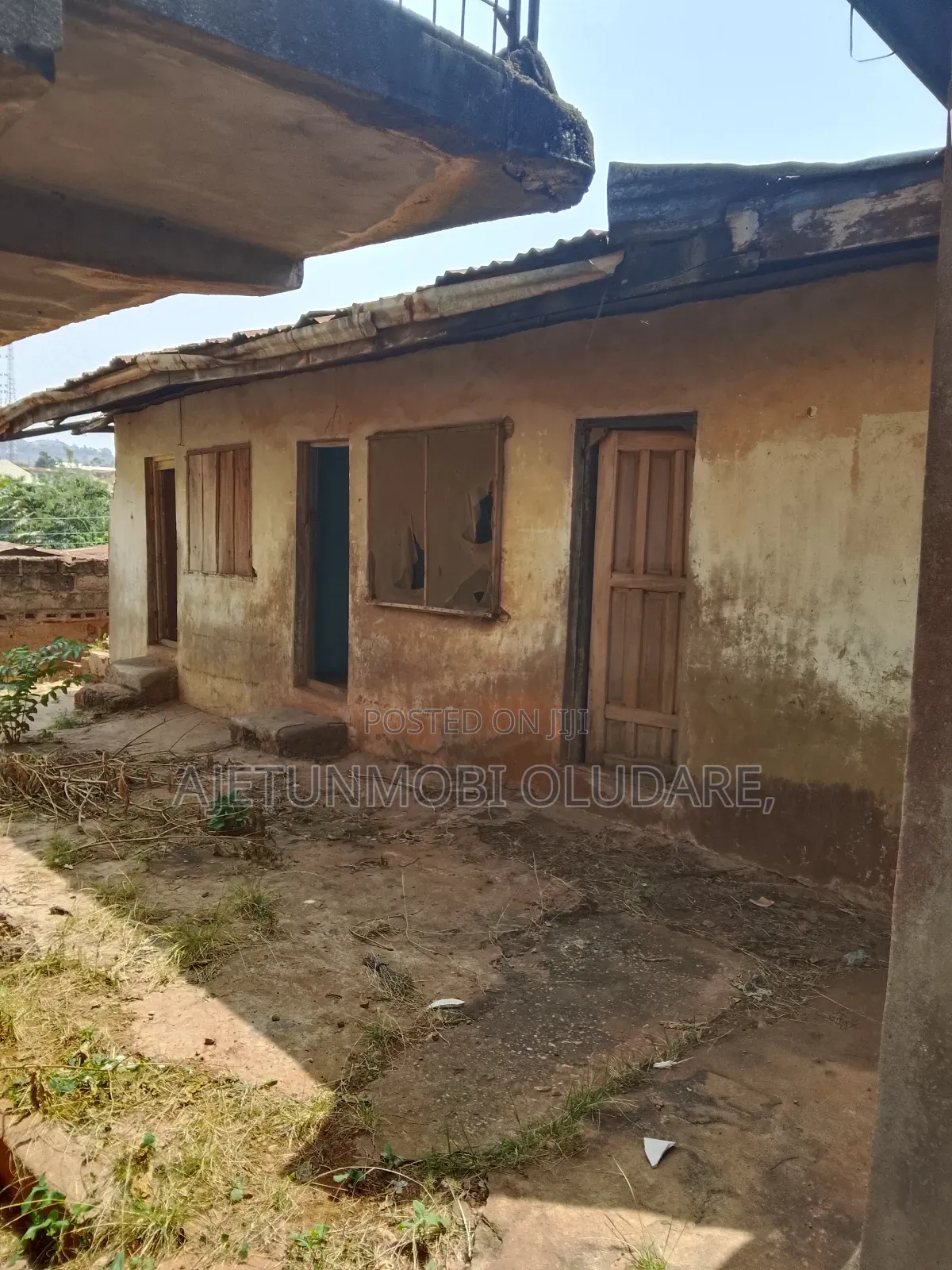 12bdrm Block of Flats in Similoluwa Off for sale in Ado Ekiti