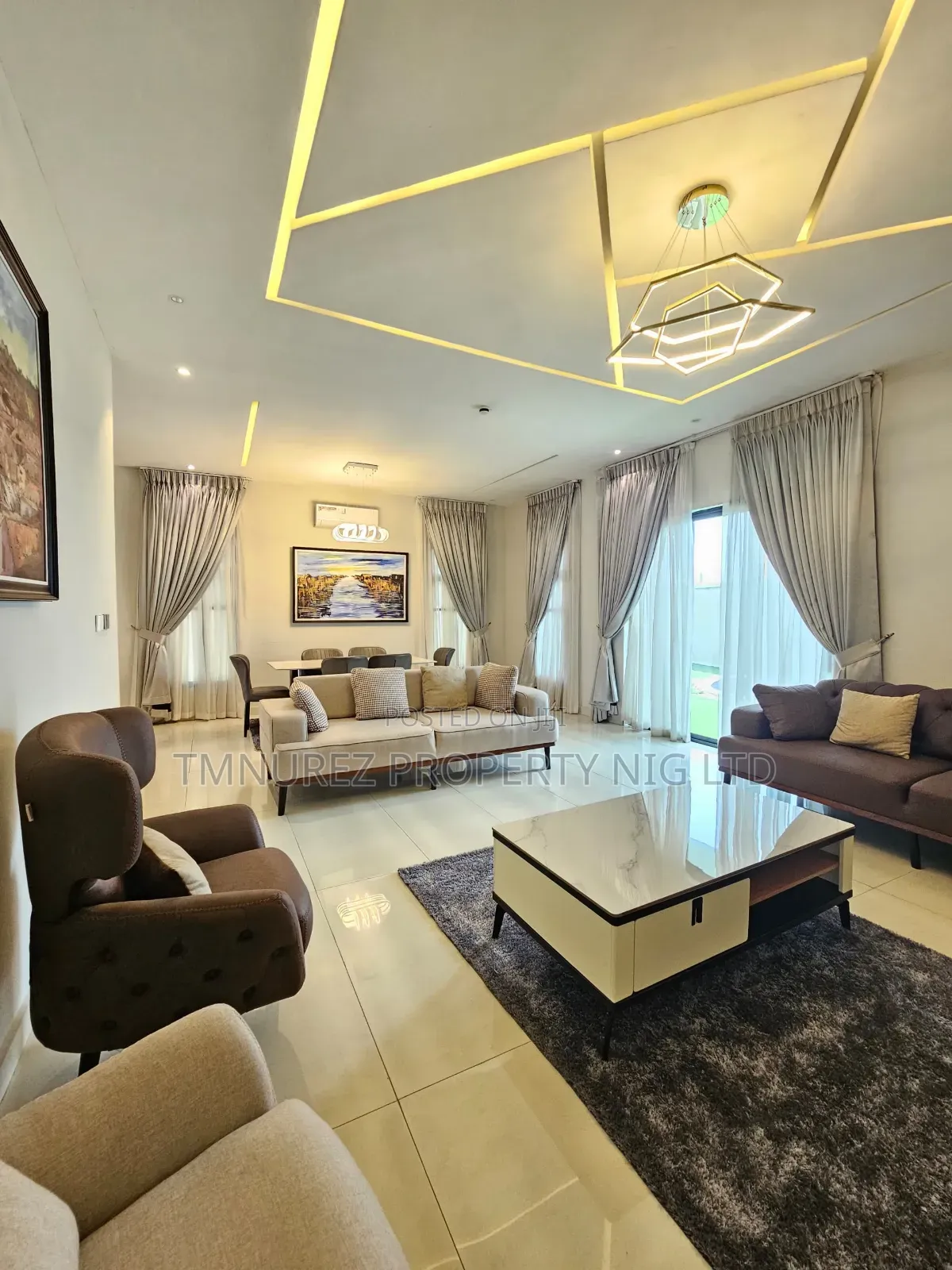 5bdrm Duplex in Lekki Phase1 for sale in Lekki Phase 1