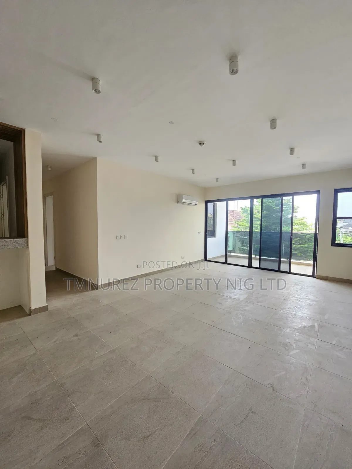 2bdrm Apartment in Lekki Phase1 for sale in Lekki Phase 1