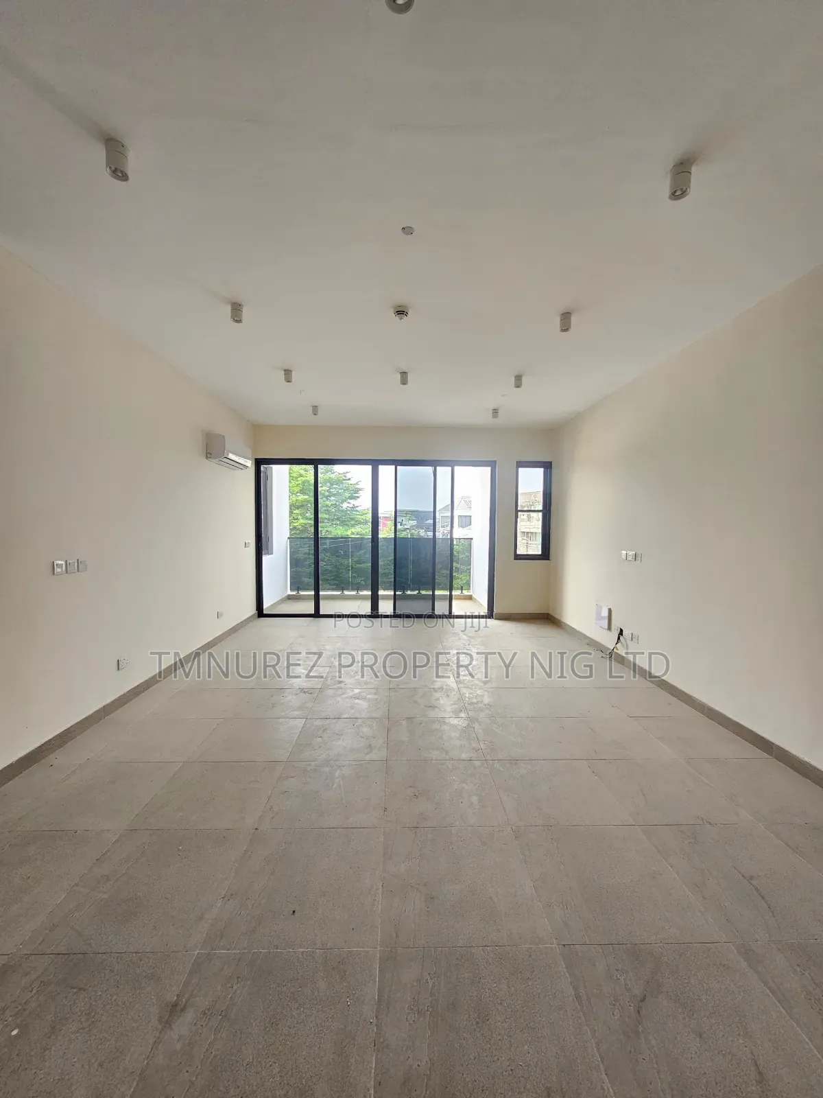 2bdrm Apartment in Lekki Phase1 for sale in Lekki Phase 1