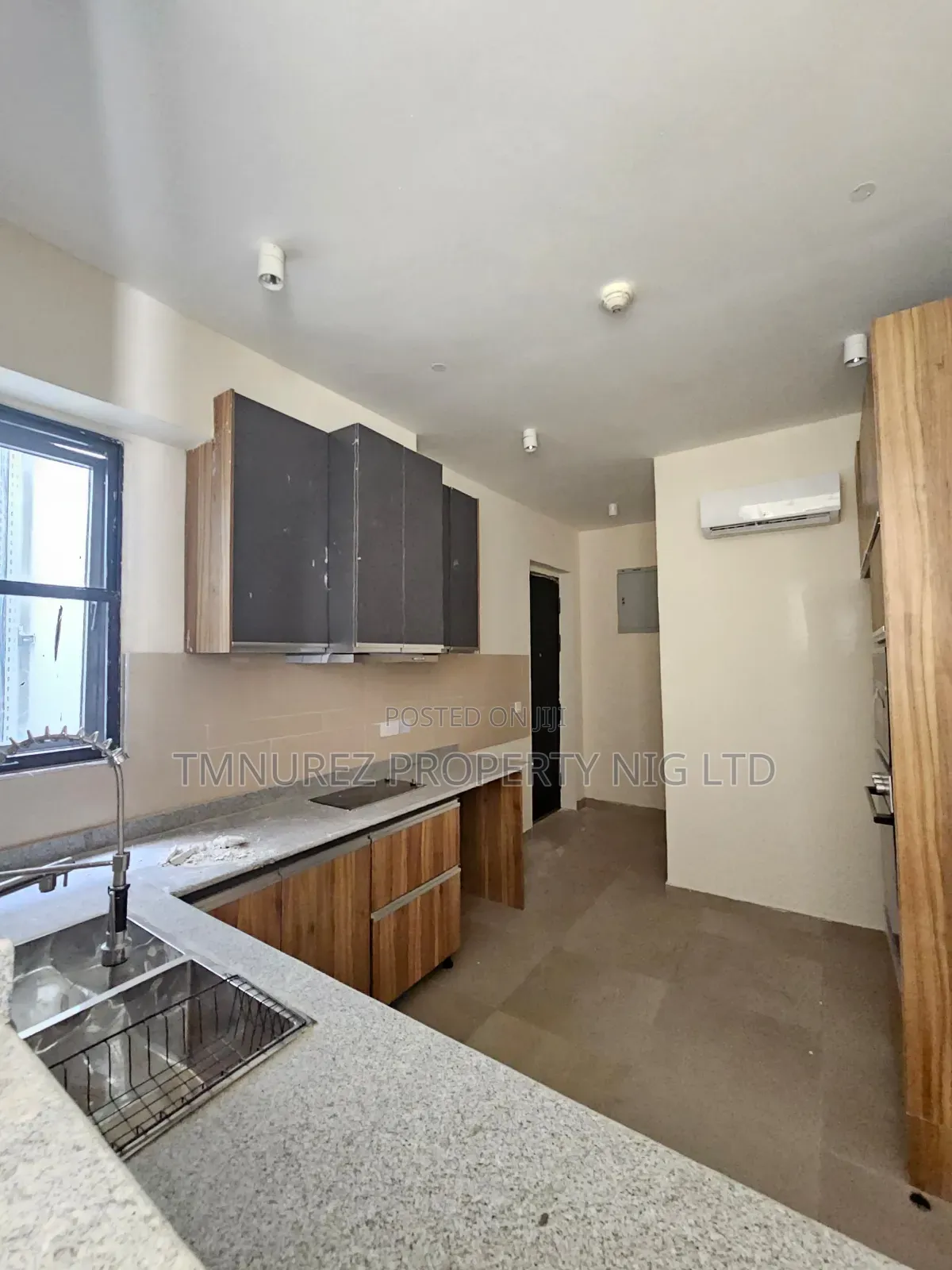 2bdrm Apartment in Lekki Phase1 for sale in Lekki Phase 1