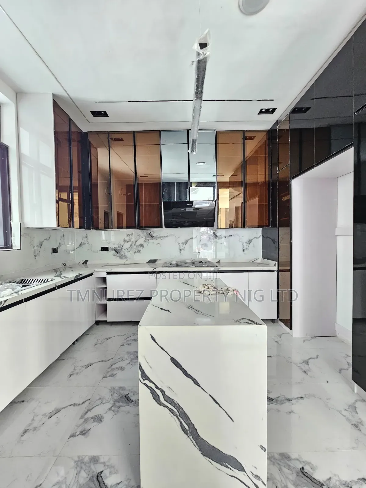 3bdrm Duplex in Lekki County Home, Ikota for sale in Ikota