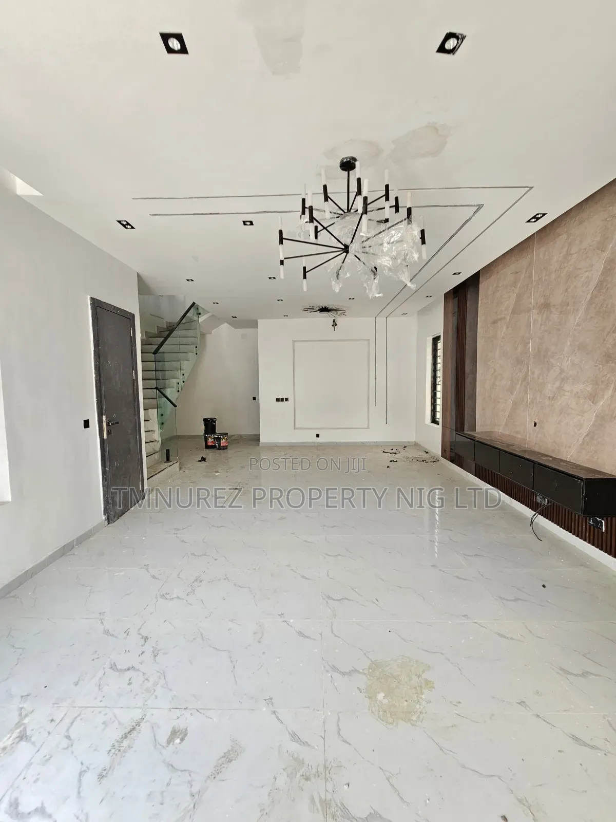 5bdrm Duplex in Lekki County, Ikota for sale in Ikota