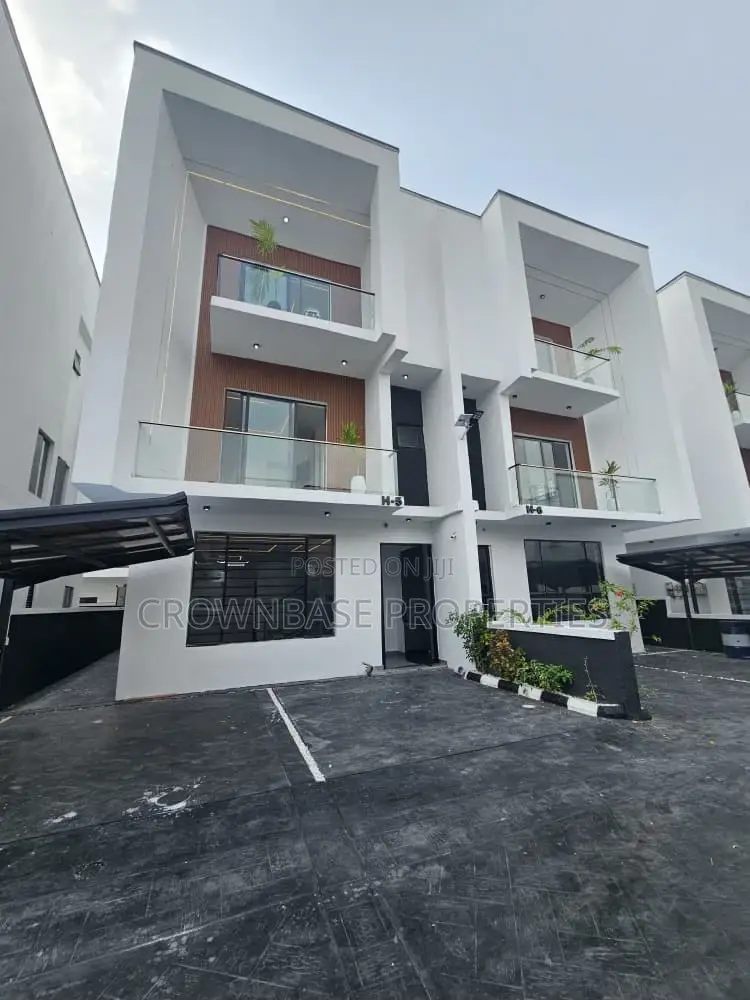 4bdrm Duplex in Chevron for sale in Chevron