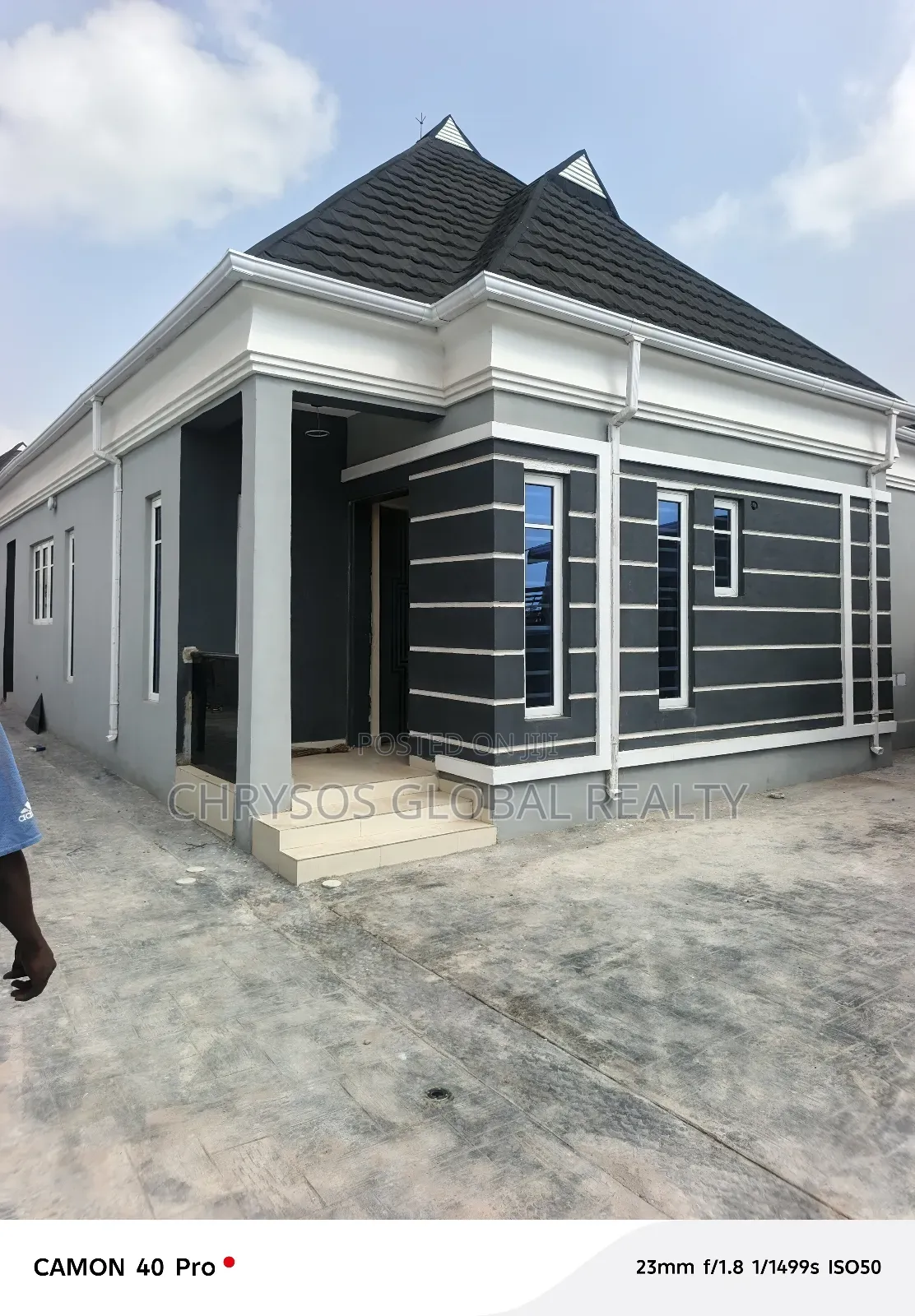 5bdrm Bungalow in Okebadan Estate, for sale in Akobo