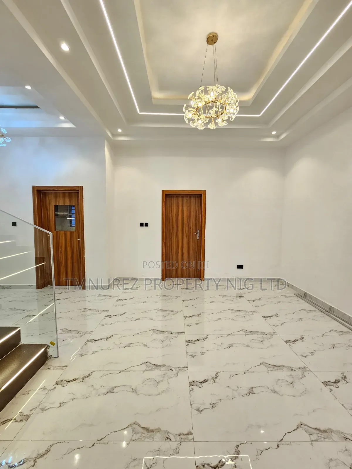 3bdrm Duplex in Orchild, Chevron for sale in Chevron