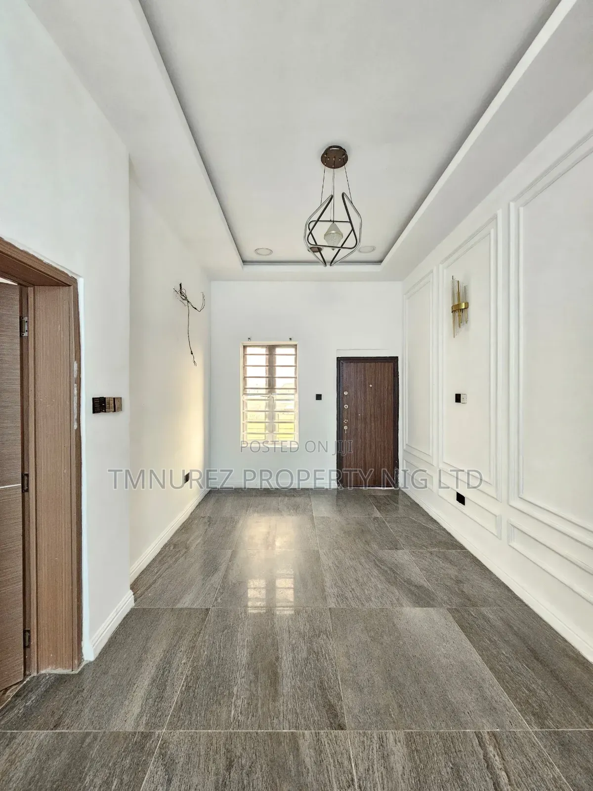 4bdrm Duplex in Orchild Road, Chevron for sale in Chevron